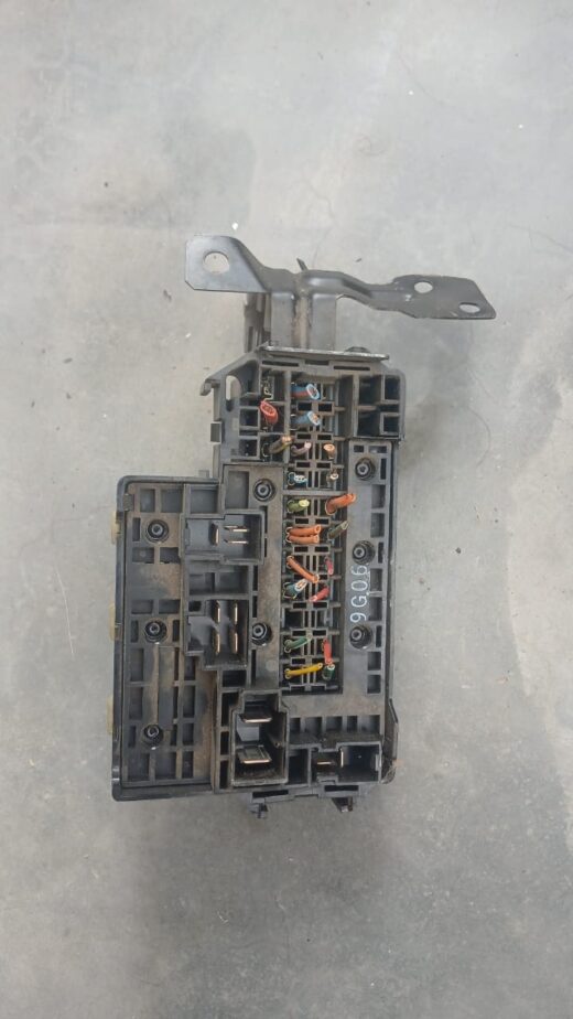 1996 Nissan Sentra Fusebox Used | Tested OEM Electrical Relay Box South Africa – front view