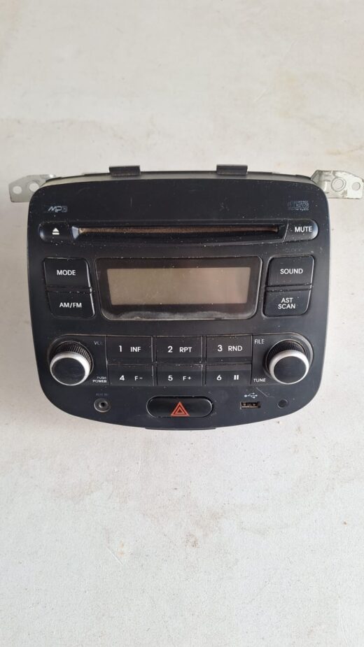 Hyundai i10 Radio Used | OEM Audio Unit Replacement for i10 – front view