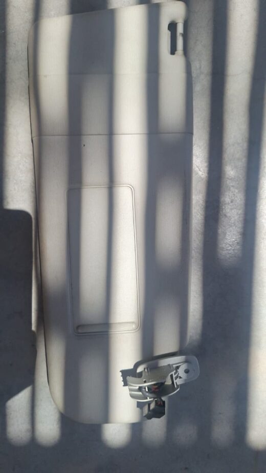 VW Golf 4 Sunvisors Used | Left & Right OEM Sun Visor Set – close-up detail