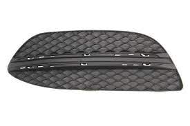 Front Bumper Grille+Moulding HoleAVG Left Hand Side 2014-2018 (Mercedes Benz C Class W205) auto part product photo