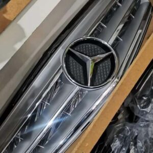 W204 Front Grille auto part product photo