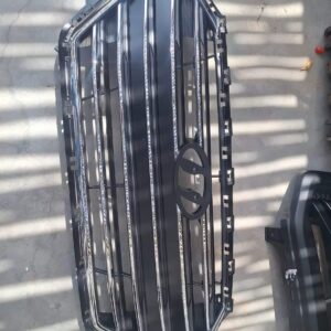 2018 Hyundai Elantra Grill (One Bracket Off) For Sale auto part product photo