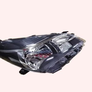 Headlamp + Motor Halogen Right Hand Side 2014-2016 (Toyota Yaris) auto part product photo