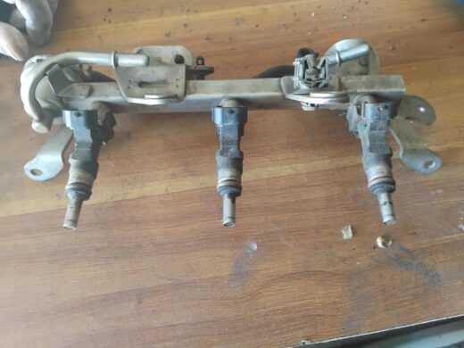 Fuel Rail complete Sandero Renault Clio 4 available in South Africa