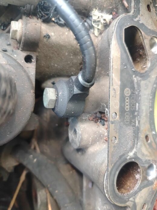 1001022473.Jpg Golf 5 Fsi 2lt Oil Pump Sensor auto part product photo