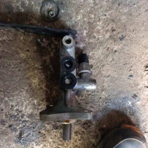 Mercedes W203 Master Cylinder auto part product photo