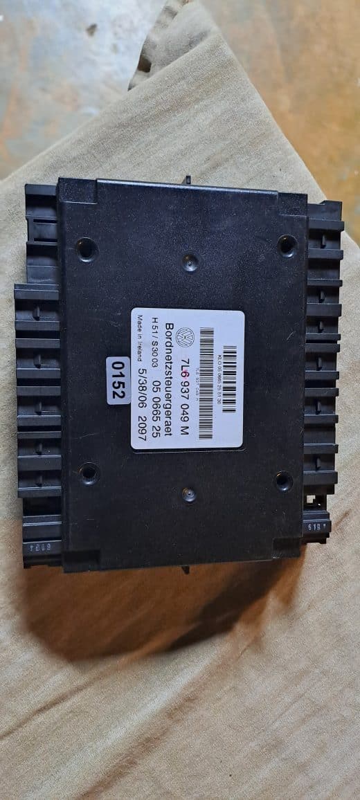1000097128.Jpg Touareg ECU box auto part product photo