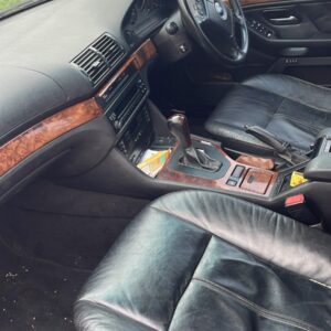 BMW E39 540i Breaking For Parts auto part photo 5