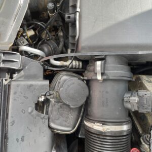 BMW E39 540 Airflow Meter & Air Filter Housing auto part product photo