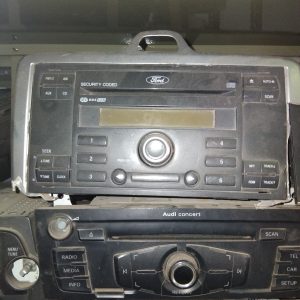 Ford radio auto part product photo