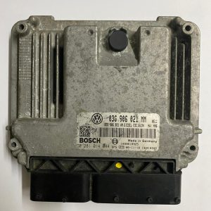 VW Polo 4 / Golf 5 1.9 TDI & 2.0 TDI Engine Control Unit Box (ECU) - Bosch 03G906021MM auto part product photo